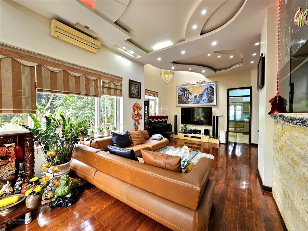 Biệt thự sân vườn kiến trúc pháp khu sao đỏ ngay chân cầu rào 2