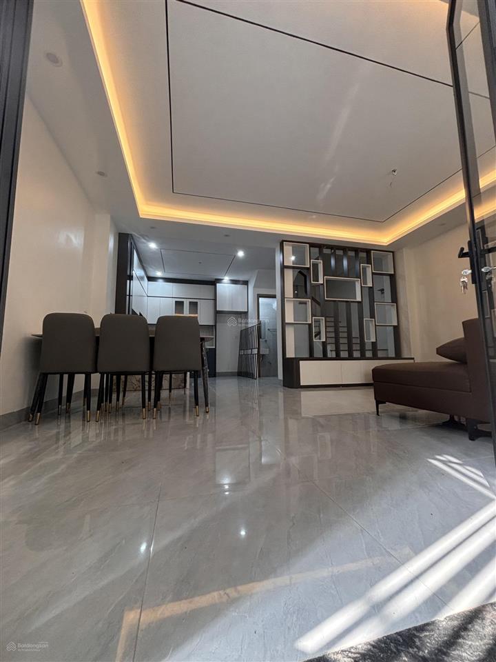 Nhà mới hưng đạo trục chính kinh doanh, gần trường, chợ ô tô tránh đỗ 0977 327 ***