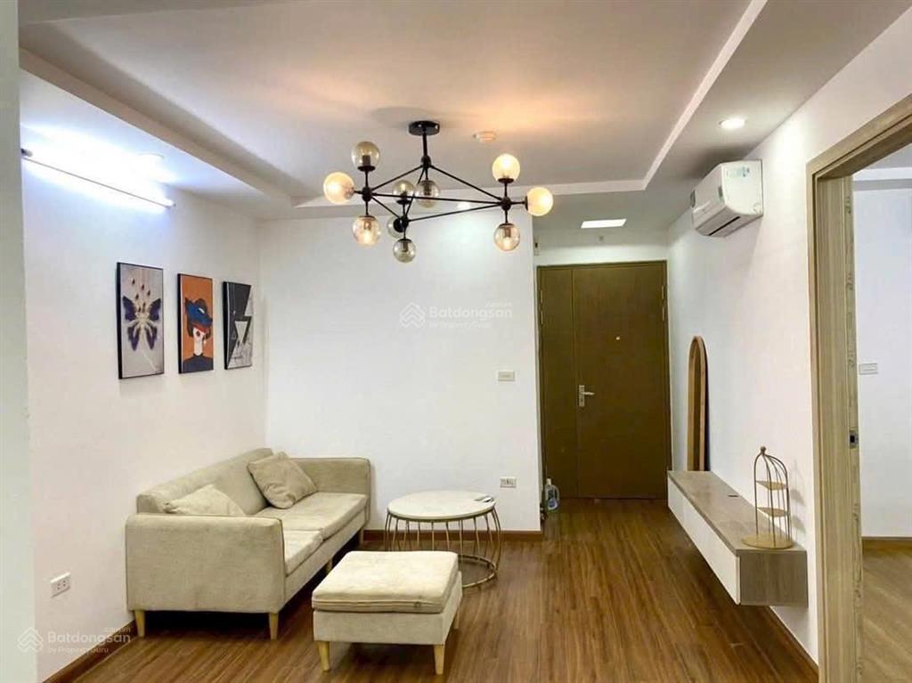 Tôi cần bán căn chung cư ruby ct3 phúc lợi 55m², 2 ngủ, 2 vs. giá 3,05 tỷ có tl