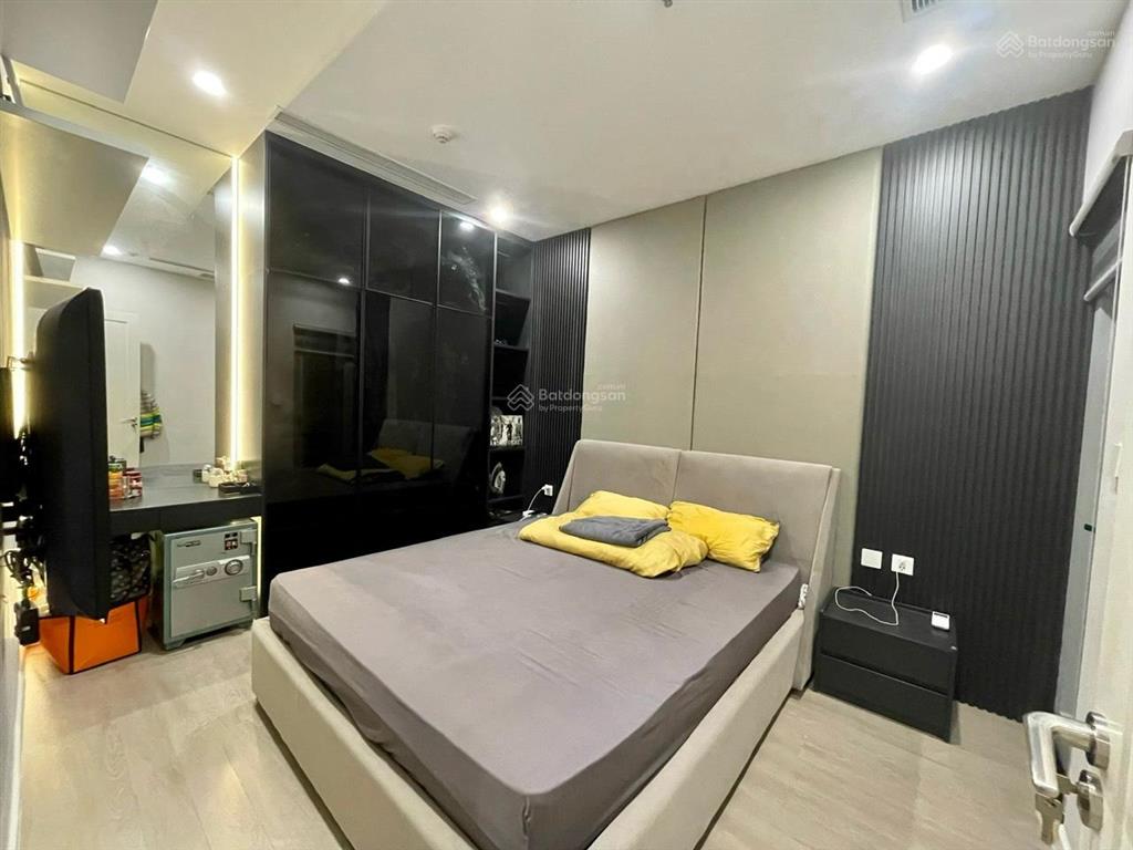 Bán căn góc 3 phòng ngủ giá 8,6 tỷ, full nội thất đẹp ở ngay, toà t&t 120 định công