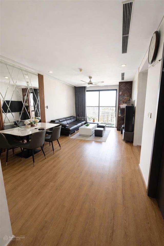 Chủ làm ăn phát đạt cần bán căn hộ thiên nhiên kỷ 61 m2 2 ngủ full đồ sẵn giá 5.05 tỷ có slot ô tô