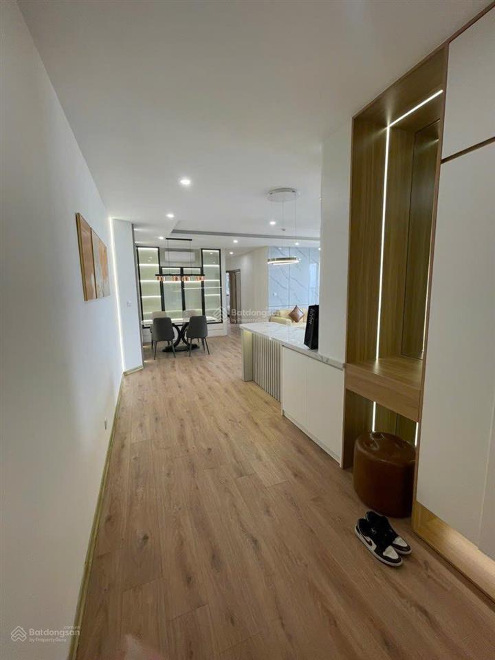 Sổ đỏ cất két, chính chủ gửi bán căn trục 11, 94m², ban công đông nam mát mẻ tại pandora