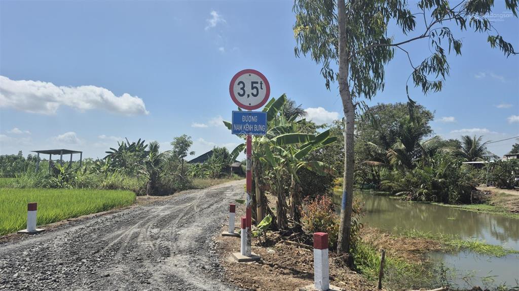 Bán đất hai mặt tiền đường ô tô, có kênh trước và sau tại xã long bình, tiền giang (đồng tháp mới)