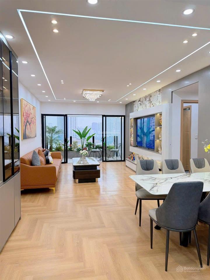 Chính chủ cần bán căn hộ 2 pn, 78m2 full nội thất imperia plaza 360 giải phóng~ 6.250 tỷ căn hiếm