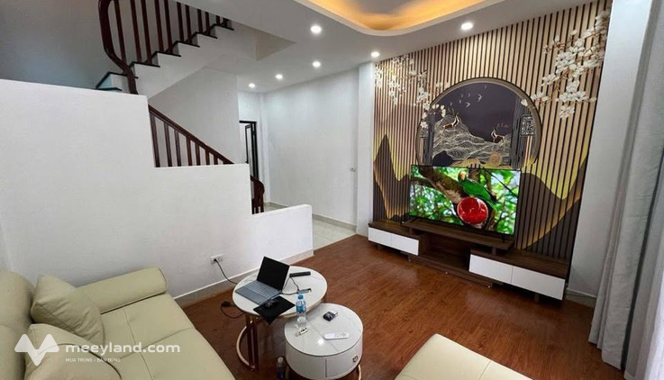 Bán nhà Yên Ngưu, Đại Thanh, Hà Nội - Diện tích 42m2 x 5 tầng, ô tô đỗ cửa, cách ô tô tránh 8m