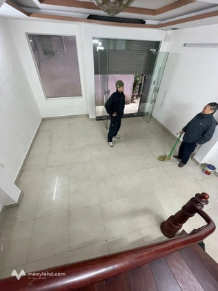 Cho thuê nhà nguyên căn ngõ 113, Nguyễn Chính, Hoàng Mai, gần trường mầm non, tiểu học, trung học và chợ