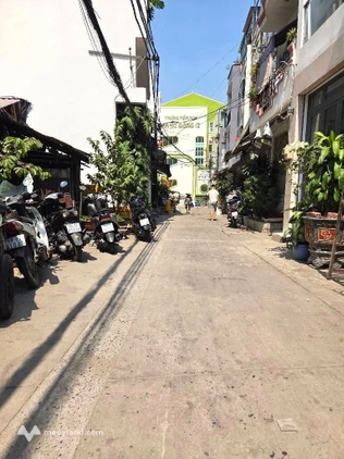 Quận 6 gần mặt tiền Nguyễn Văn Luông - Xe hơi vô nhà - Gần vòng xoay Phú Lâm - 70m2 - 2 tầng - Chỉ 8.4 tỷ