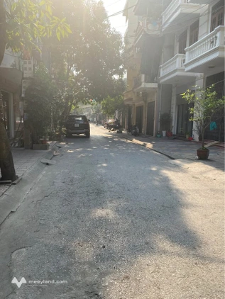 Bán đất tặng nhà cũ 2 tầng mặt đường kinh doanh Phạm Ngũ Lão, Bồ Xuyên