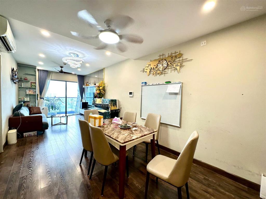 (gía tốt nhất sổ đỏ lâu dài) tôi cần bán căn 2 ngủ 72m2 nhà thoáng mát giá 6,9 tỷ tại goldseason