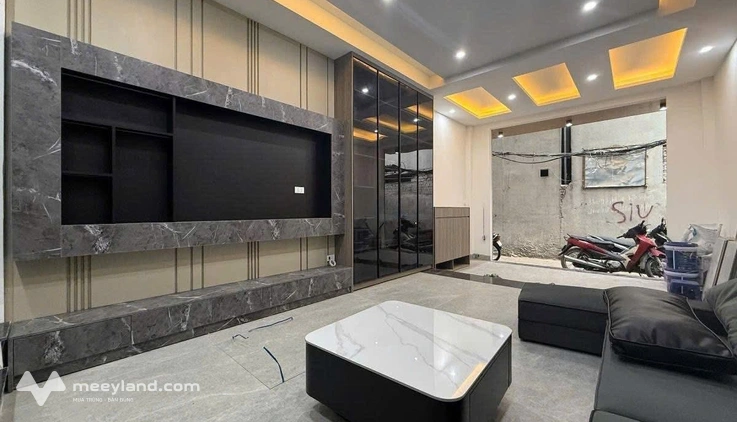 Nhà Trần Khát Chân, 6 tầng thang máy – Giá tốt nhất phân khúc