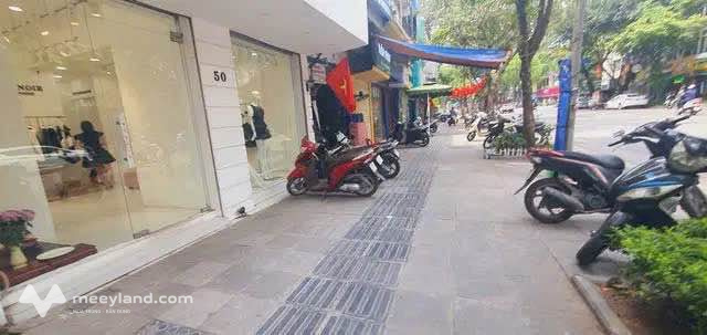 Bán nhà Hàng Bài, Hoàn Kiếm, 6 tầng thang máy, 60m2, cực gần phố, đang cho thuê homestay 40 triệu/tháng, giá 22 tỷ