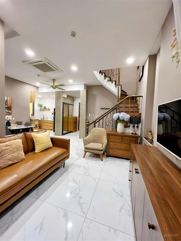 Penthouse 3pn 9,6 tỷ full nội thất cao cấp ngay trung tâm quận 2
