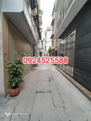 8 tỷ – Ngã tư Lò Đúc & Trần Khát Chân – Nhà mới 2 năm – 5 tầng 3 ngủ