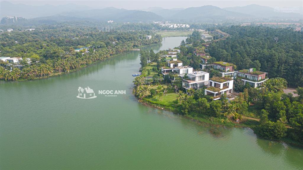 Bán villa 150m² sổ lâu dài gv (green villa) cổng đông nam hướng hồ đại lải, 3 phòng ngủ, có bể bơi
