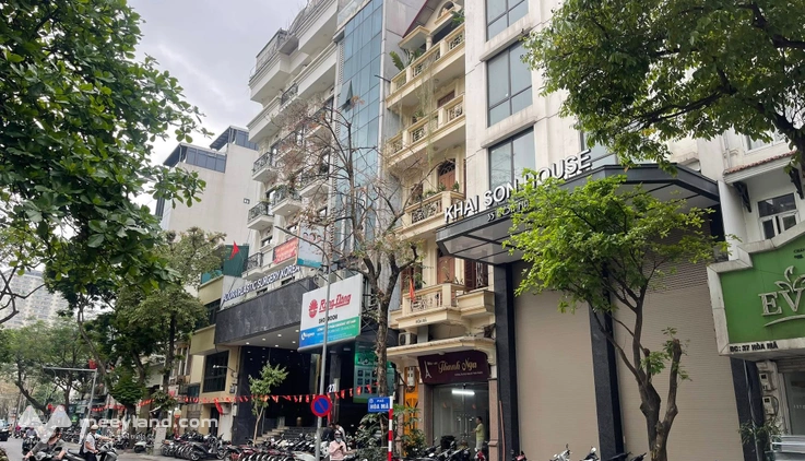 Bán tòa nhà mặt phố Hòa Mã, Hai Bà Trưng, 200m2, 11 tầng, thang máy