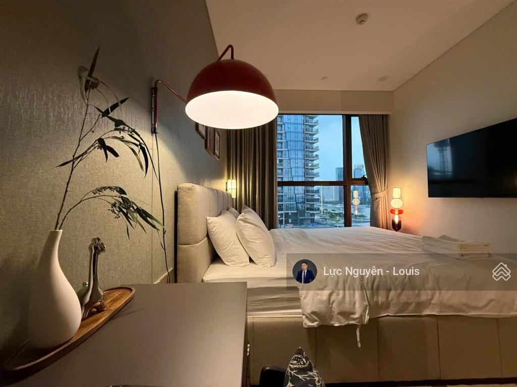 Louis bán căn galleria 3pn view quận 1 đã có sổ giá 48 tỷ