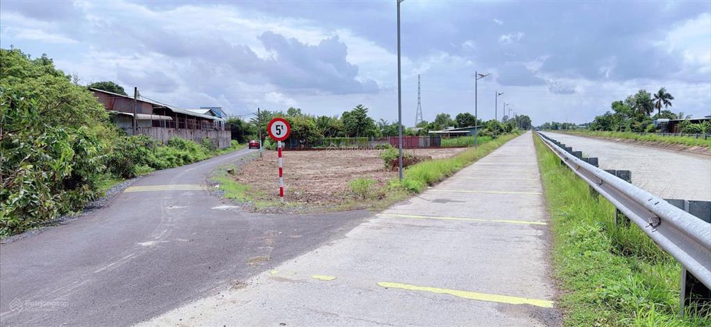 Đất củ chi giá tốt đất 3 mặt tiền tại phước hiệp củ chi 789m2 có 115m2 tc view kênh quá đẹp