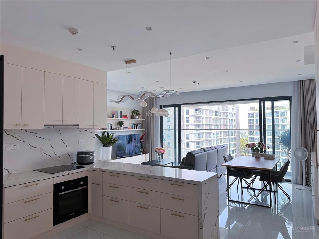 Bán diamond alnata plus, celadon city, 3pn tầng 9 căn góc 118m, ban công dài, có ô xe định danh