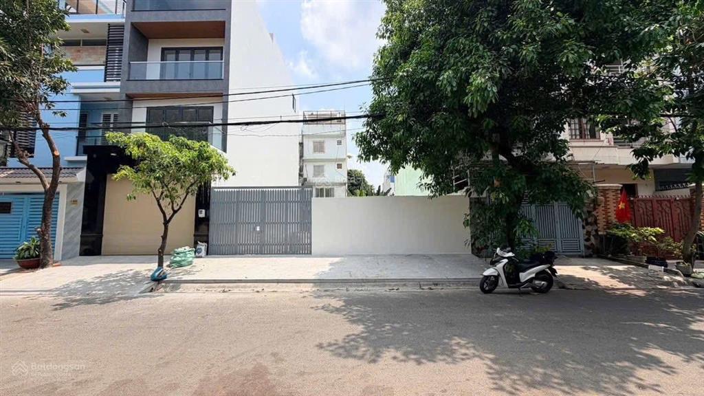 Đất wiew công viên tên lửa 10x20m tiện xây mới phong thủy tốt giá 25.5 tỷ tl (có bán lẻ 5x20)