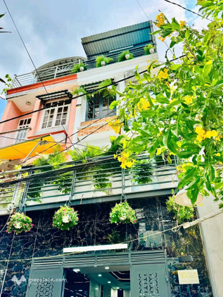 Xoay vốn bán nhà Linh Xuân, Thủ Đức. Giá 4,29 tỷ, 56m2, hẻm xe hơi 5m