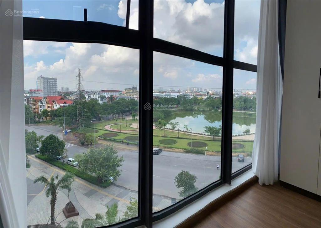 Căn góc 3 ngủ view hồ & trung tâm tp full nội thất sổ sẵn giao dịch chỉ 7 tỷ hiếm tại le grand