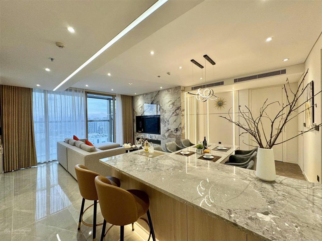 Chủ nhà gửi bán căn 2pn iph xuân thủy 93m² full nội thất giá tốt