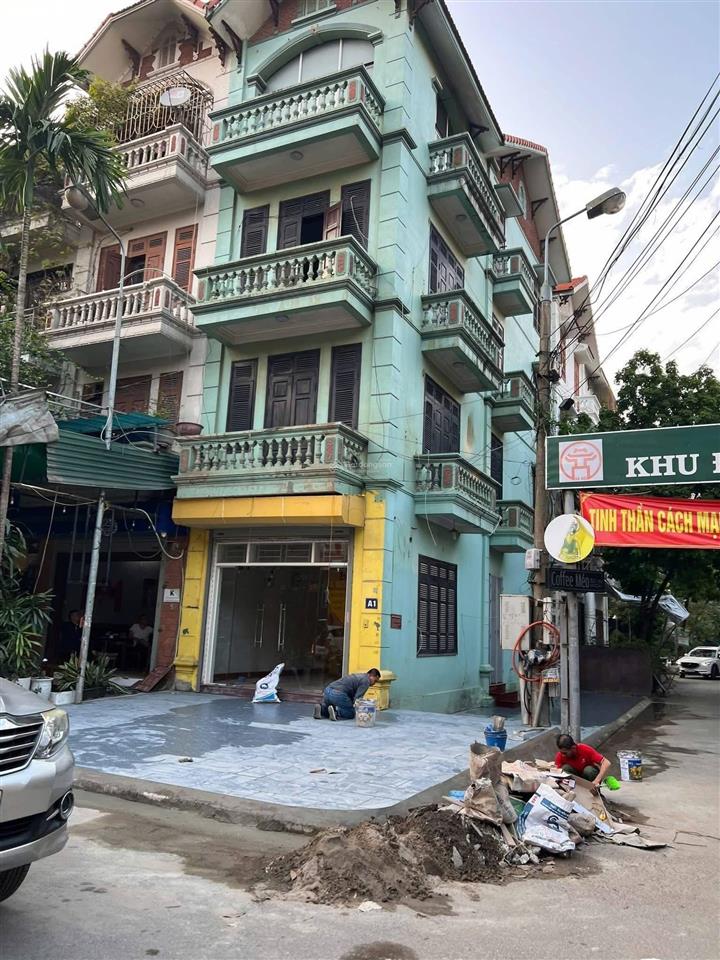 Bán nhà mặt phố căn góc cực đẹp. giá nhỉnh 22 tỷ.