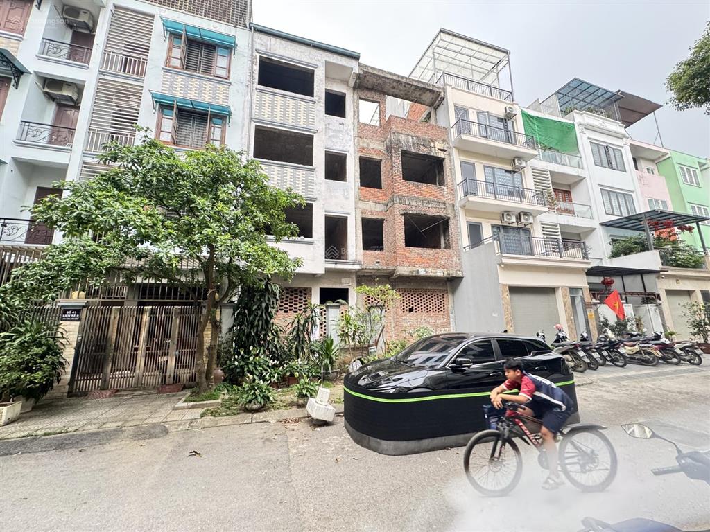 83m nhà thô nguyên bản trục thông không lỗi gì giá đầu tư 18.x tỷ