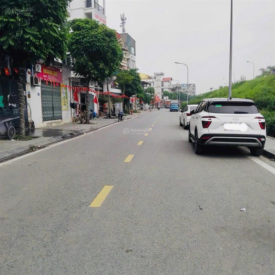 Hoa hậu 65m2. chủ cần thanh khoản gấp mảnh đất đẹp tại giang biên việt hưng. đất kinh doanh đỉnh.