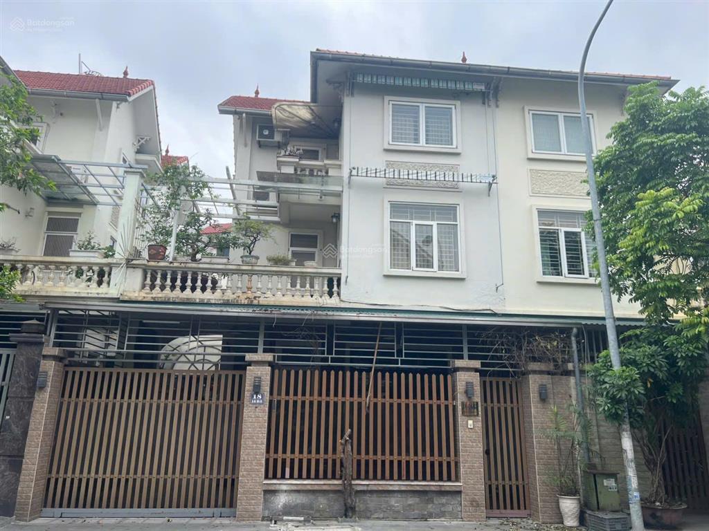 Chính chủ không có nhu cầu ở đến. cần bán căn biệt thự làng việt kiều châu âu. 0983 983 ***