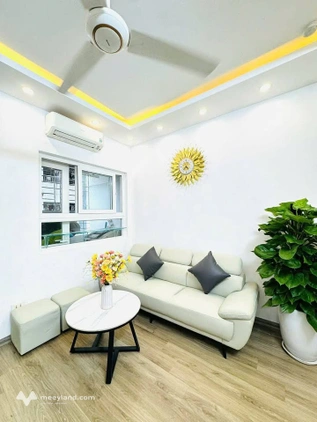 Bán căn hộ lô góc đẹp tại Kim Văn Kim Lũ, diện tích 57m² thiết kế 2 phòng ngủ, 2wc, có sổ sẵn