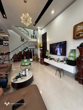 Bán nhà góc hai mặt tiền, kinh doanh đắc lợi tại Tân Lợi, Buôn Ma Thuột, giá 5.2 tỷ