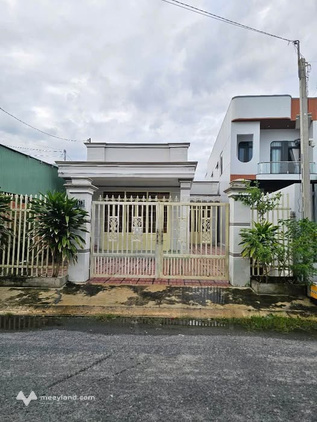 Bán gấp nhà Hiệp Ninh, Tây Ninh, khu trung tâm bàn cờ, giá 3.2 tỷ