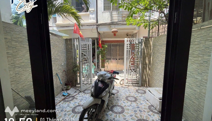 Cho thuê nhà nguyên căn ở Lai Xá, Hoài Đức, 3 tầng, 3 phòng ngủ, giá 9 triệu/tháng