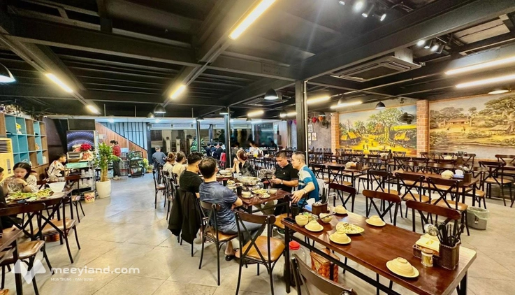 Sang nhượng cửa hàng mặt ngõ Dịch Vọng Hậu giá 300tr full nội thất