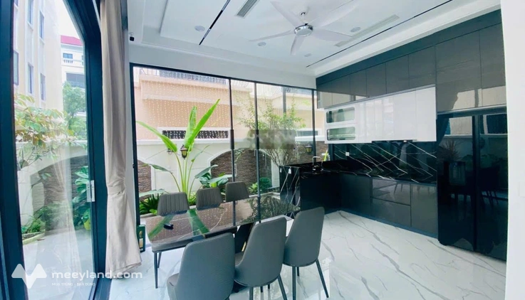 Chủ nhà cho thuê gấp giá rẻ phòng 2,8-3-4tr phòng full đồ, thang máy - gần công viên Vincom