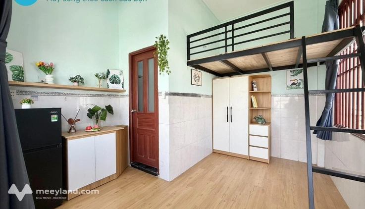 Phòng giá rẻ 3tr5 có máy lạnh - bancol