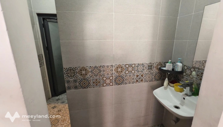 Cho thuê mặt bằng tầng 1, MT: 10m, Hương lộ 2, Bình Trị Đông, phù hợp làm văn phòng, cửa hàng, spa