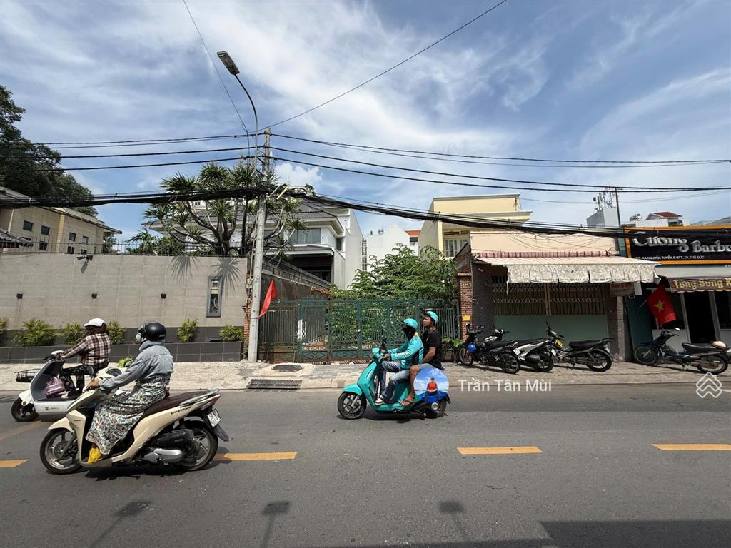 Bán đất mặt tiền nguyễn tuyển gần nguyễn duy trinh, dt 7x23 151,8m2 sổ, đất trống giá bán 21 tỷ