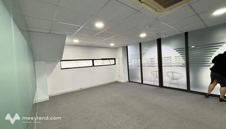 Cho thuê sàn văn phòng Quận 10 - DT 200m2 cắt theo YC, làm việc 24/7 - giá tốt chỉ 340k/m2/th
