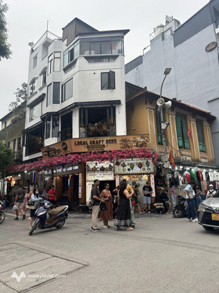 Cho thuê cửa hàng 45m², 55 triệu tại Hàng Trống, phù hợp bán đồ lưu niệm, spa, trưng bày sản phẩm