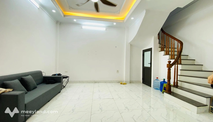Bán nhà Thượng Thanh, Long Biên, xây mới, ngõ thông thoáng, 32m2, 5 tầng, giá 7,05 tỷ