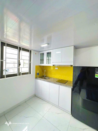 Cho thuê nhà ngay ngã ba Hà Trì, Bà Triệu, tòa mới toanh 6 phòng ngủ, full đồ rộng 25m2