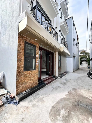 Giảm sốc, chỉ 7,15 tỷ, bán nhà Việt Hưng, Long Biên, 33m2, 5 tầng, ngõ thoáng, thuận tiện