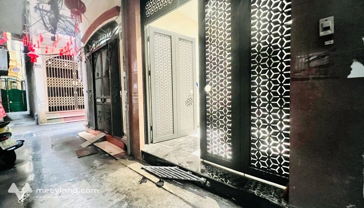 Văn Miếu, Đống Đa quá hiếm, 7 tầng thang máy, 35m2, dân xây, giá 9 tỷ, không quy hoạch