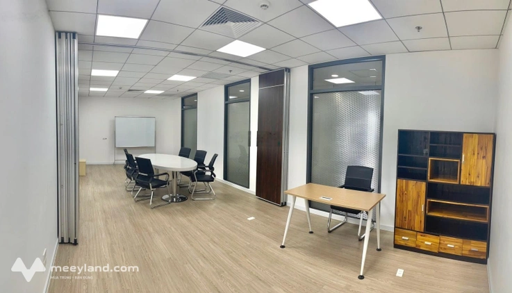 Cho thuê văn phòng toà Học Viện Quốc Phòng, quận Tây Hồ gần Starlake 80m2 giá 120 nghìn/m2/th