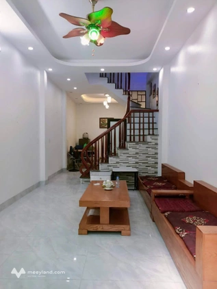 Cho thuê nhà Nguyễn Trãi, Phúc Khánh, nhà 3 tầng còn mới, gần siêu thị Go