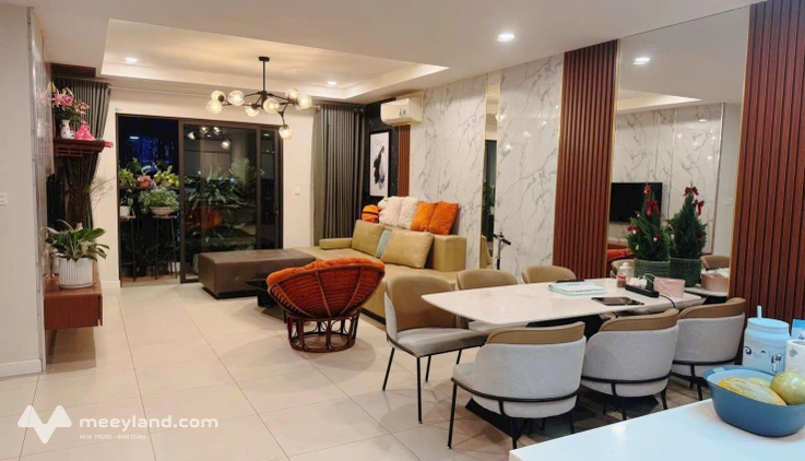 Em có căn hộ 2 phòng ngủ chung cư Ngoại Giao Đoàn cần bán