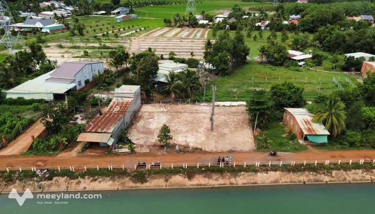 Đất thổ cư view kênh Đông, ngay khu công nghiệp Phước Đông, 390 triệu