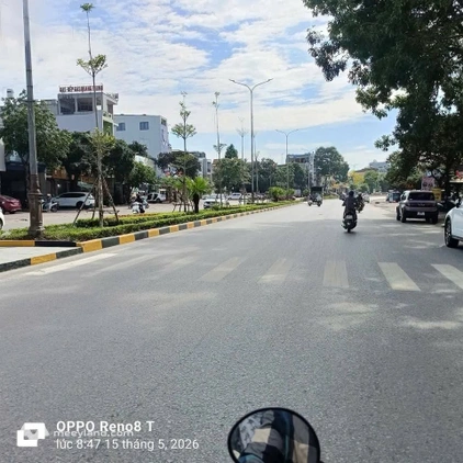 Bán lô đất mặt đường Nguyễn Trãi, Phú Sơn, 68m2, măt tiền 4.5m vuông đét